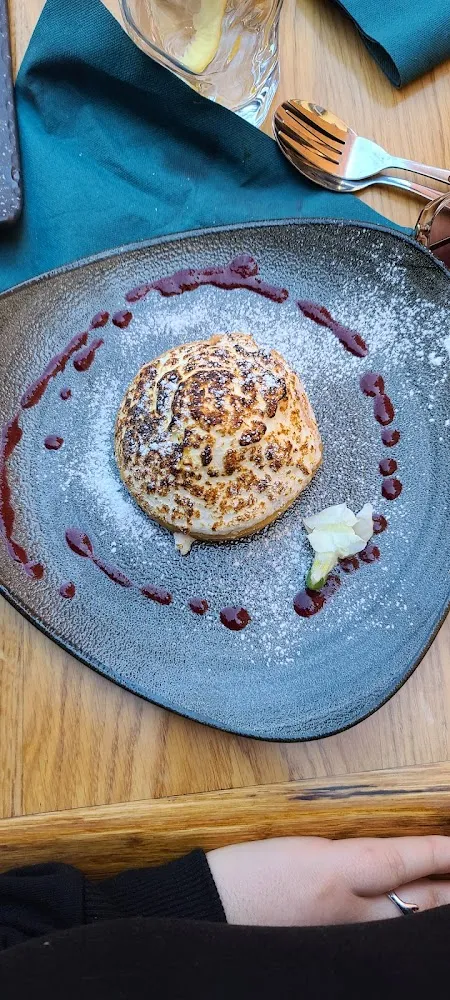 Tartelette À la Rhubarbe Meringuée